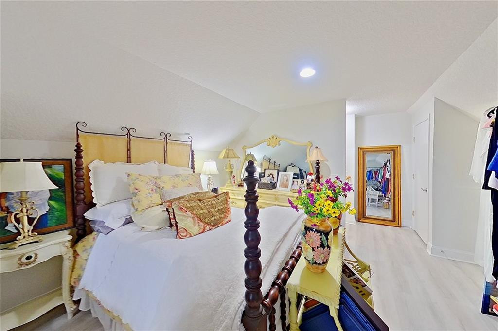 3952 Golfview Drive