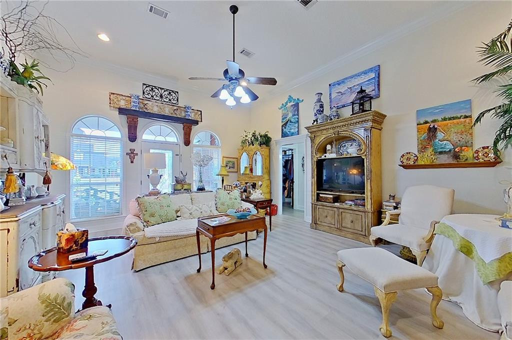 3952 Golfview Drive