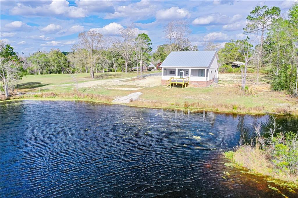 1002 Azalea Drive