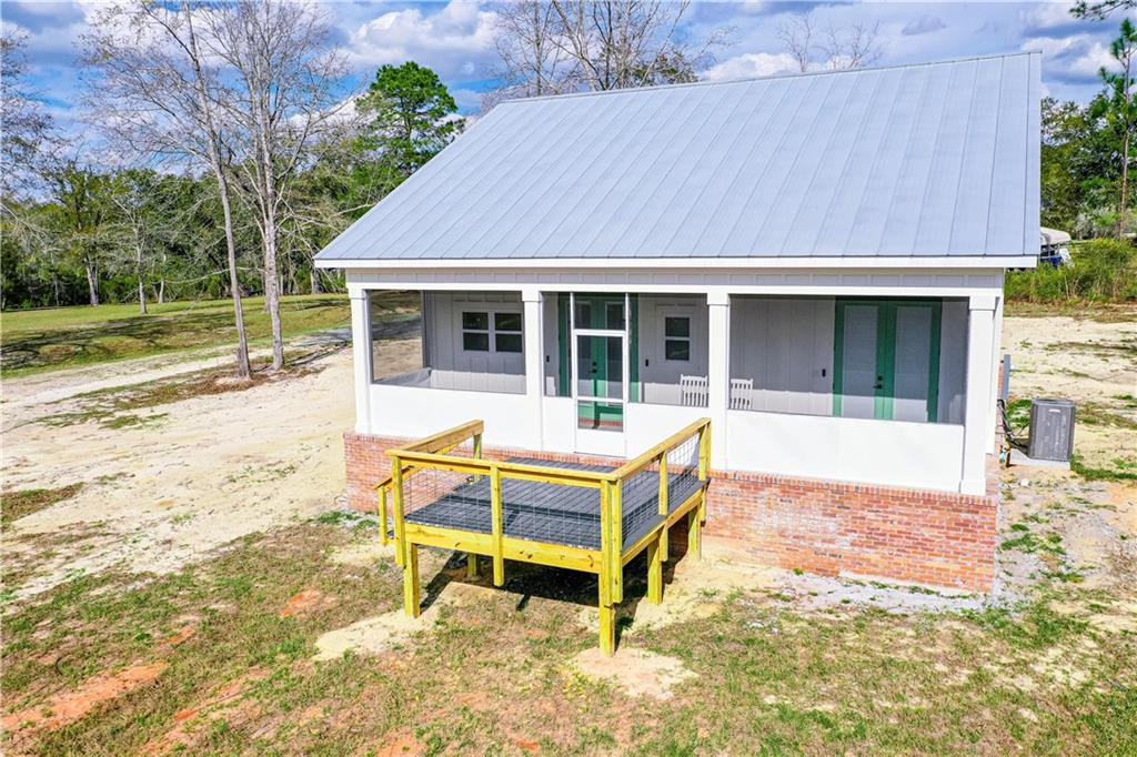 1002 Azalea Drive