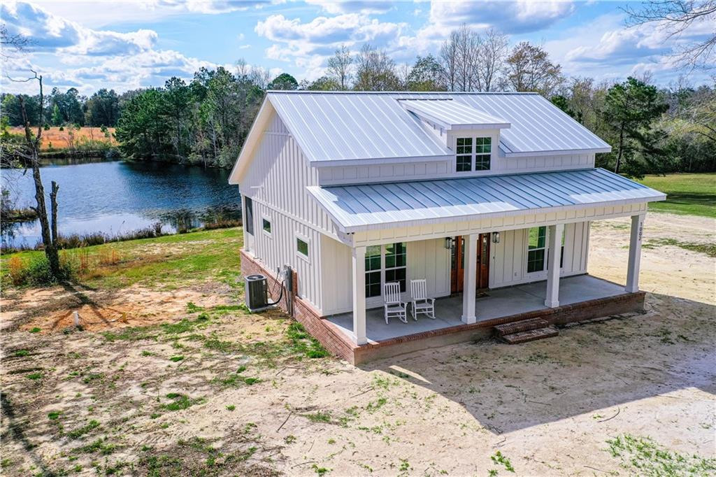 1002 Azalea Drive