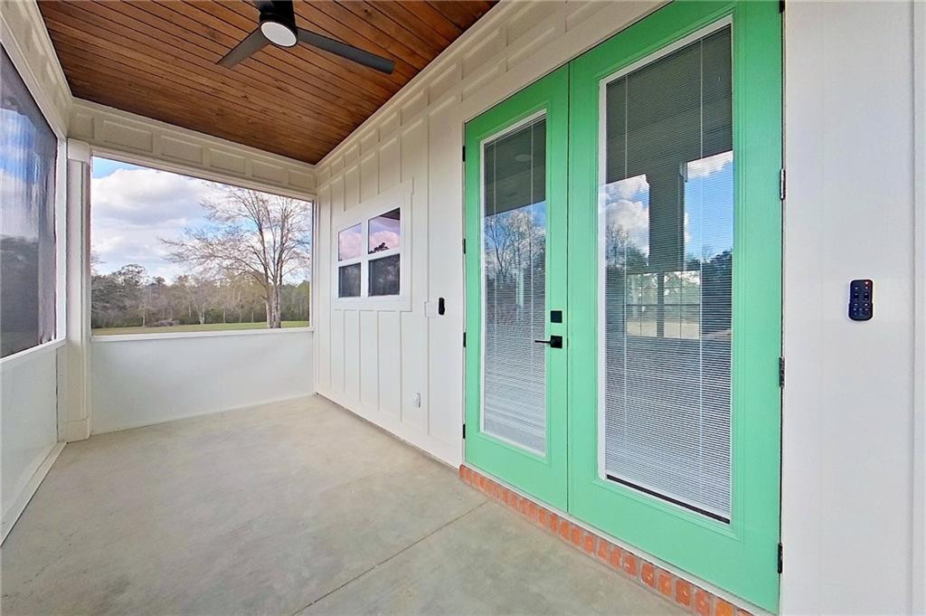 1002 Azalea Drive
