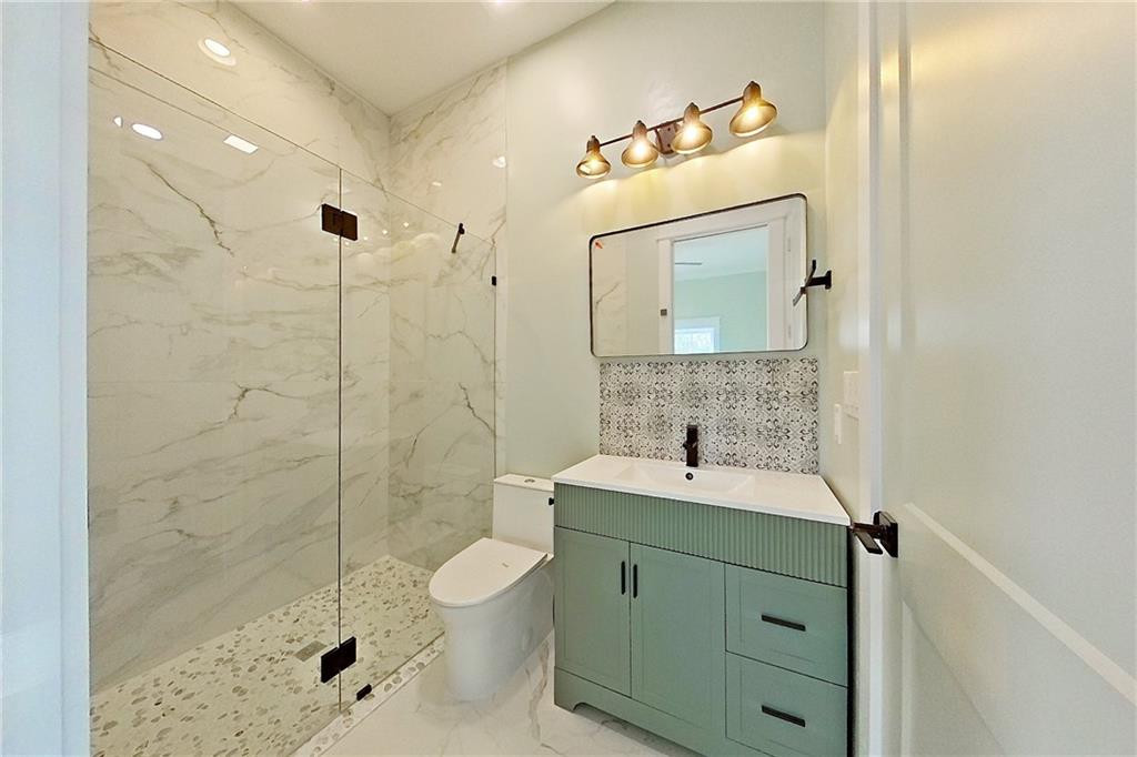 1002 Azalea Drive