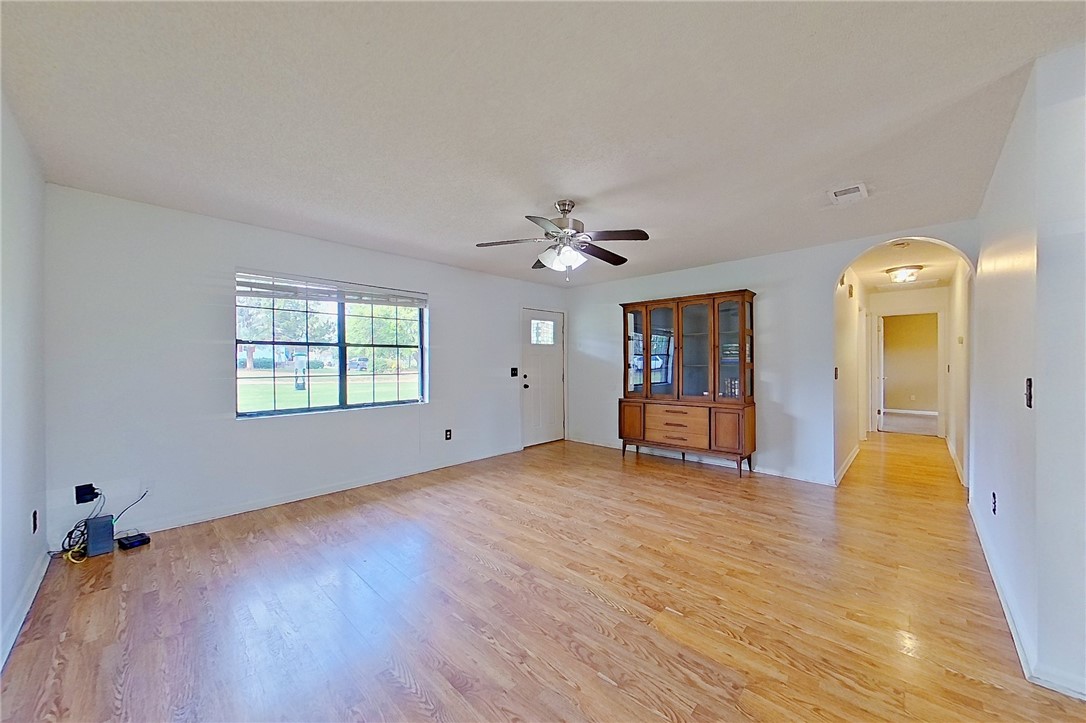 3433 Pecan Lane