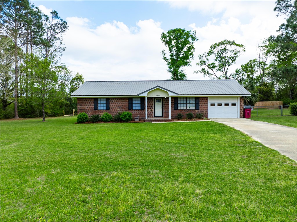 3433 Pecan Lane