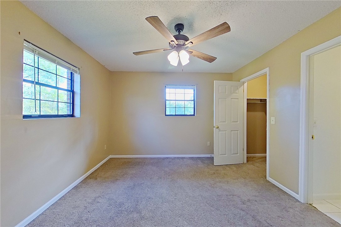 3433 Pecan Lane