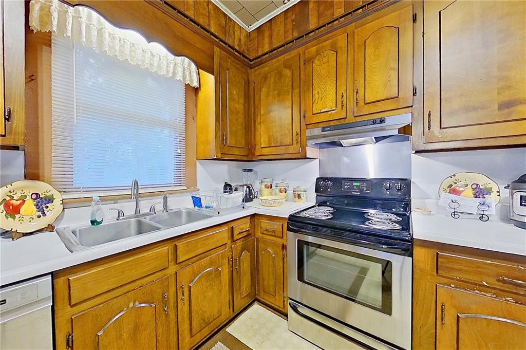 241 Strickland Ave