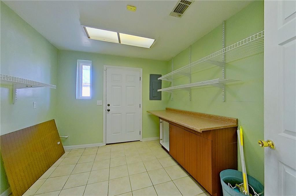 1140 Highland Drive