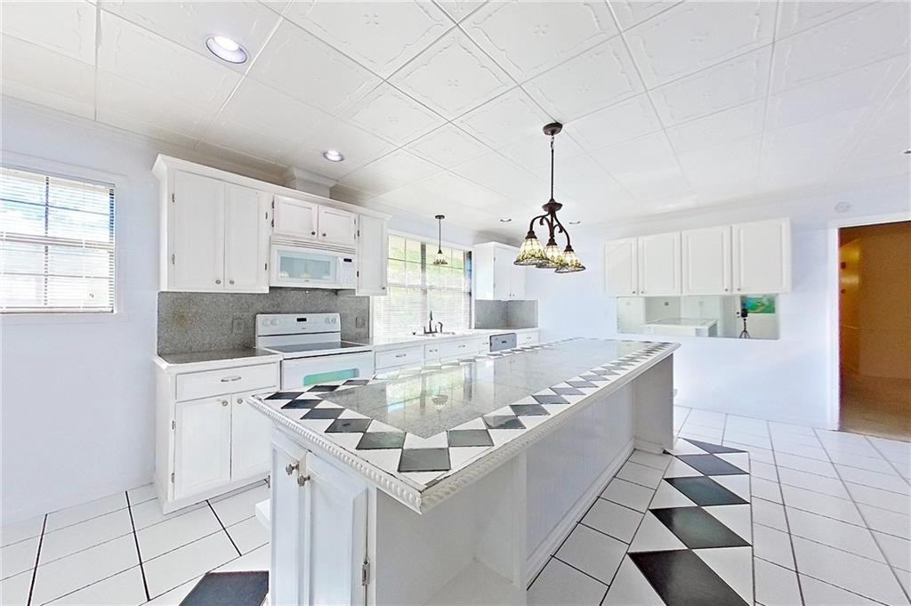1140 Highland Drive