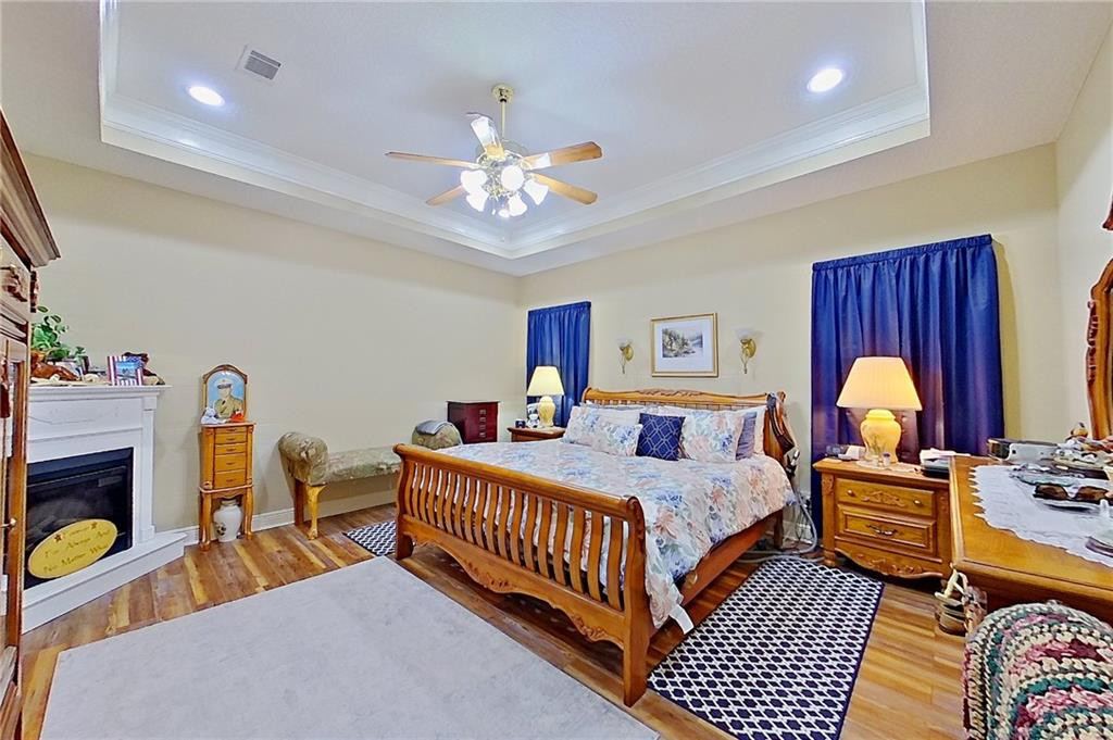6332 Sun Dell Circle