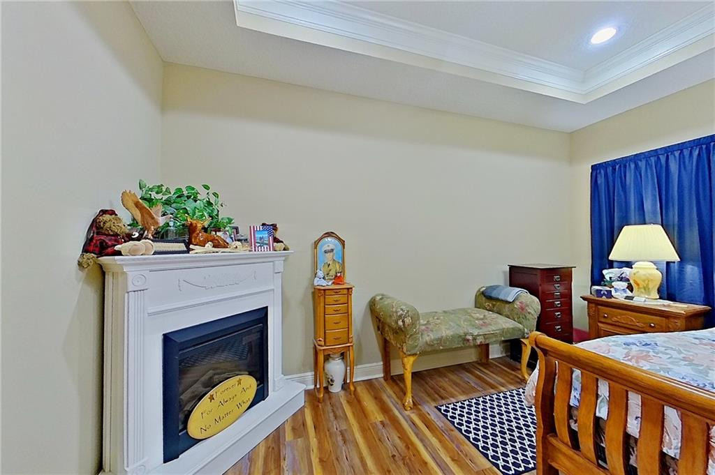 6332 Sun Dell Circle