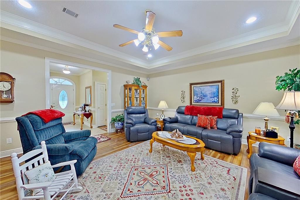 6332 Sun Dell Circle