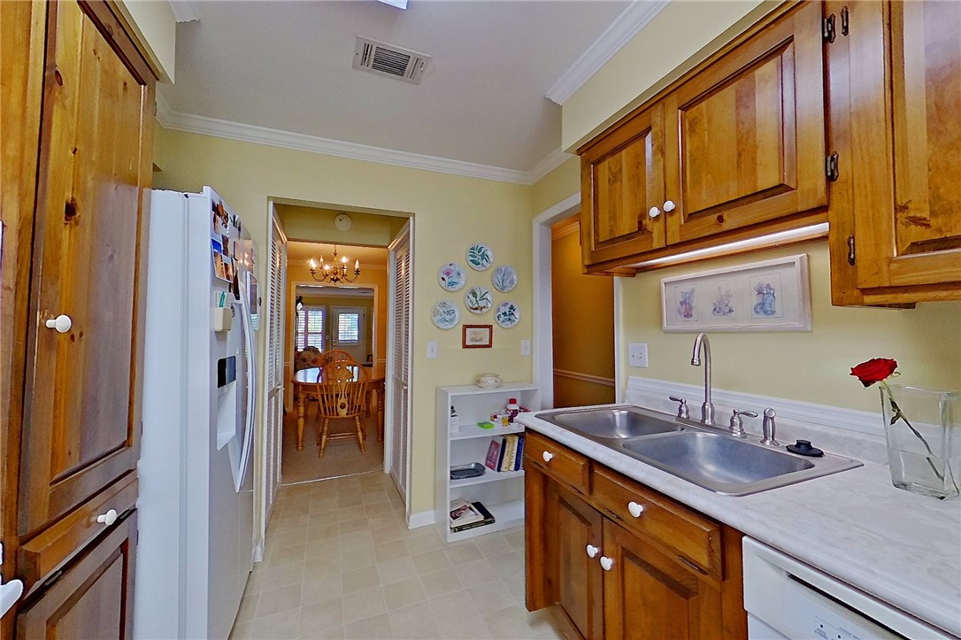 822 St Mary's Drive