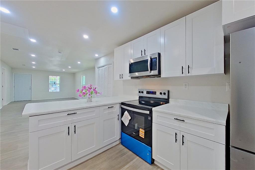 803 Kennedy L Sanders Way