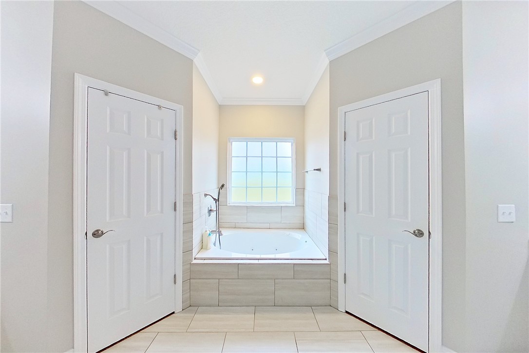 6714 Mamies Drive