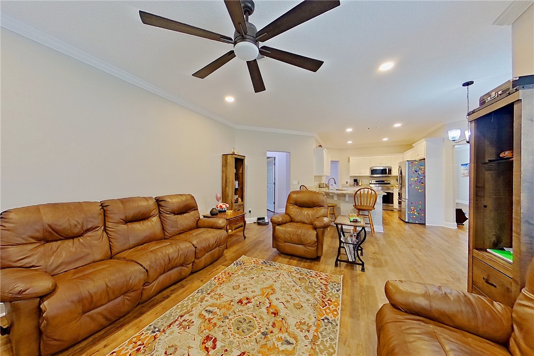 6714 Mamies Drive
