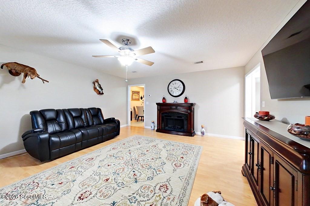 3007 Suncreek Lane