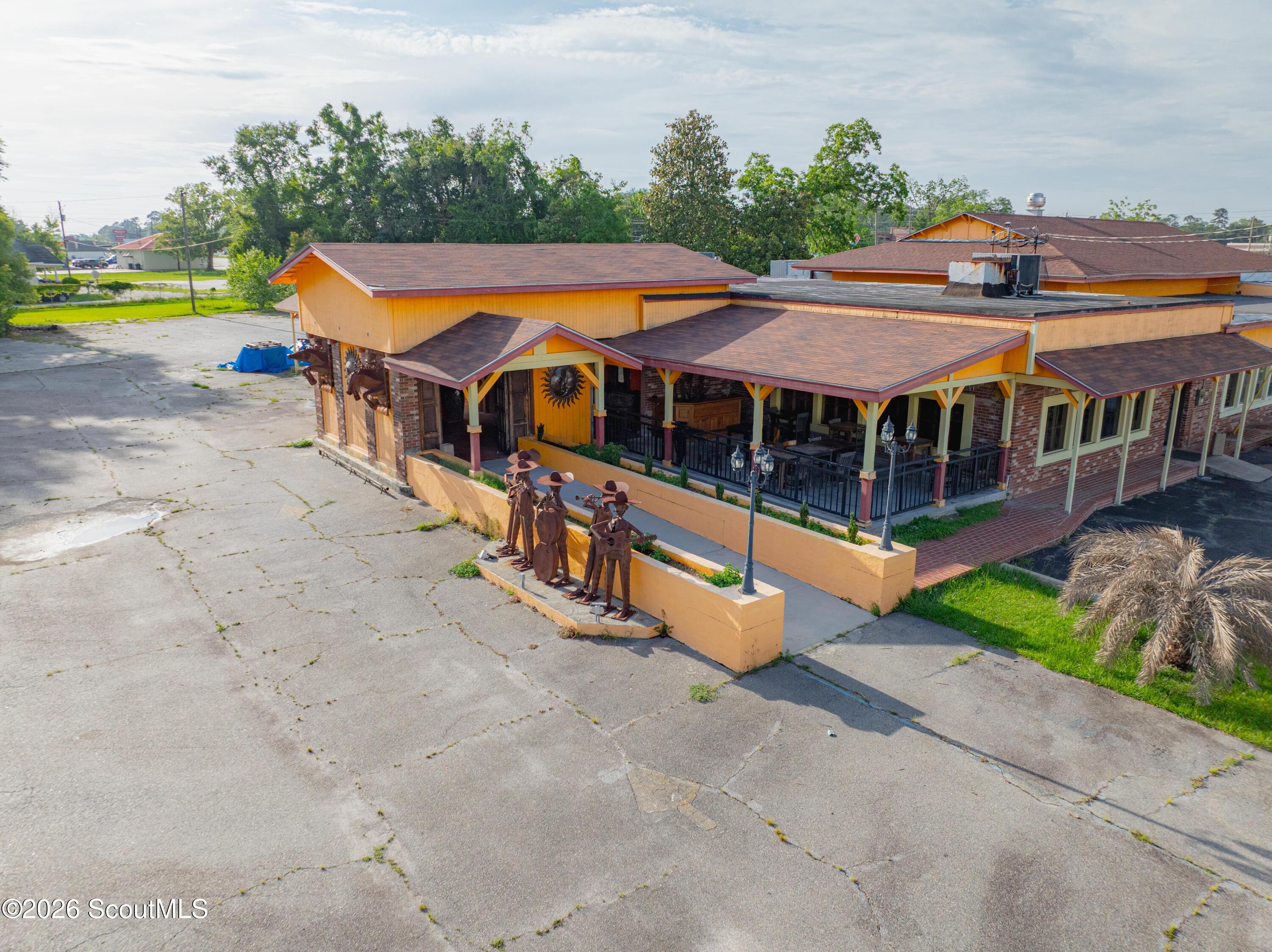 1506 Memorial Drive