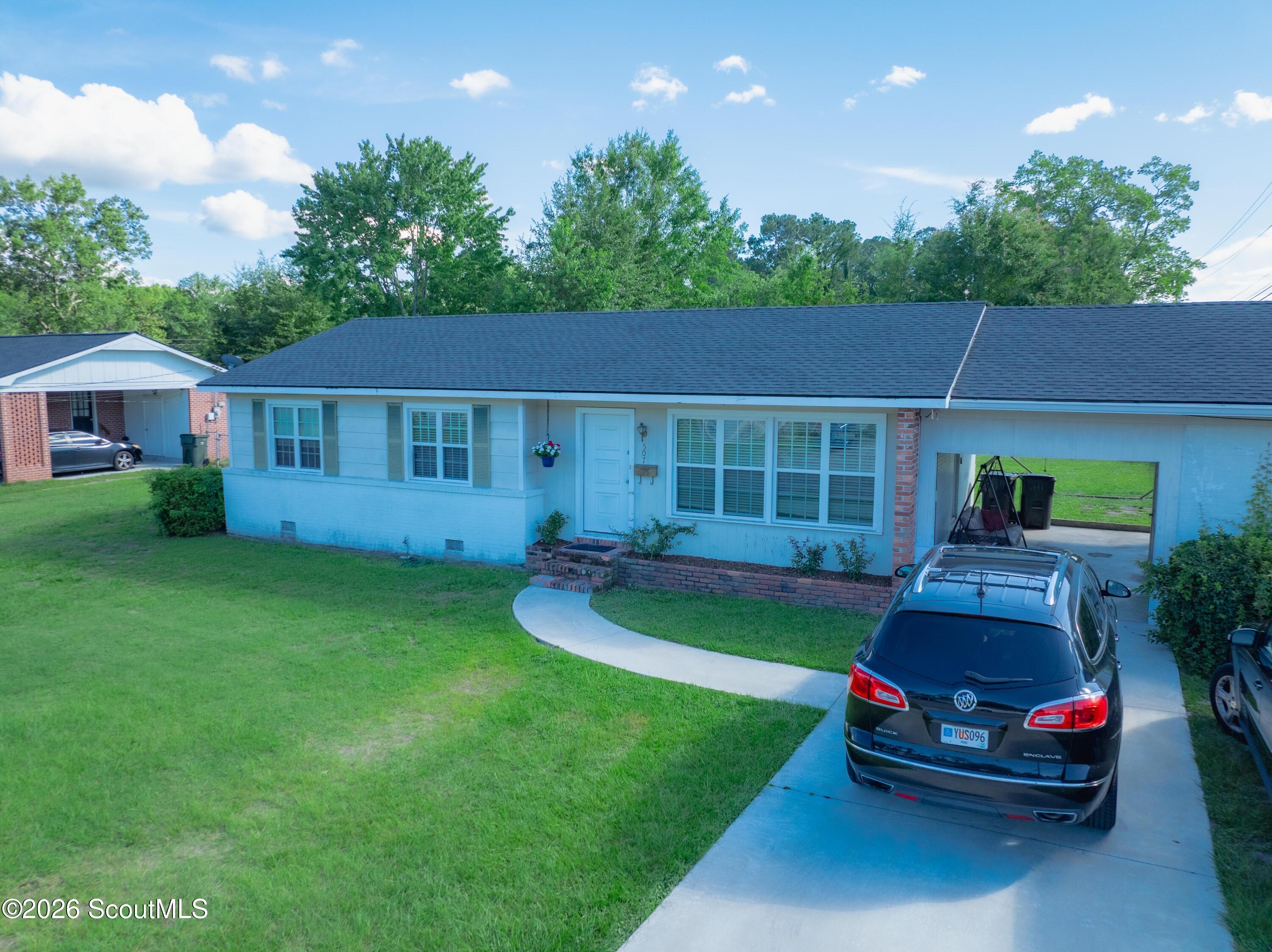 507 Pineview Drive
