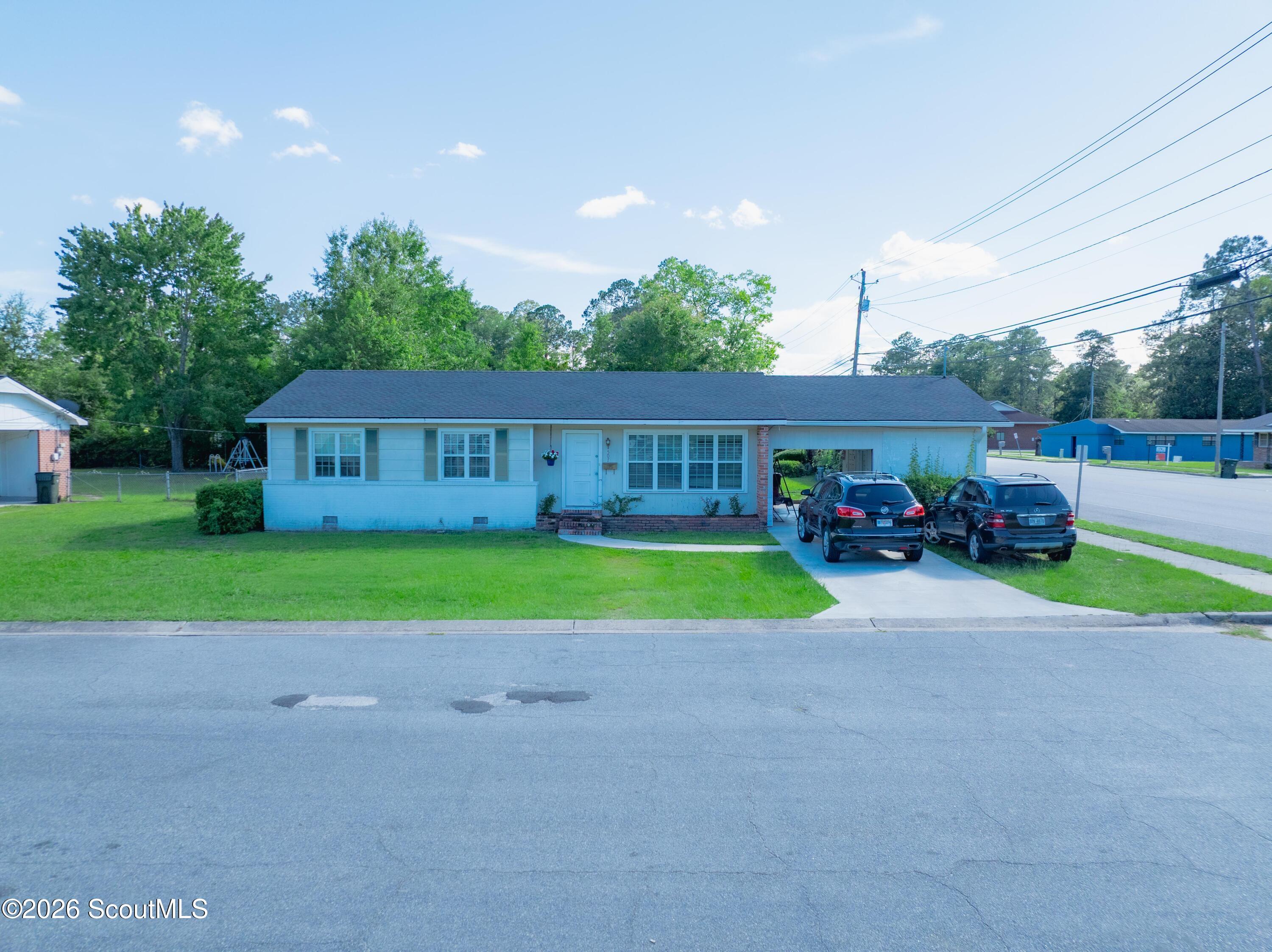 507 Pineview Drive
