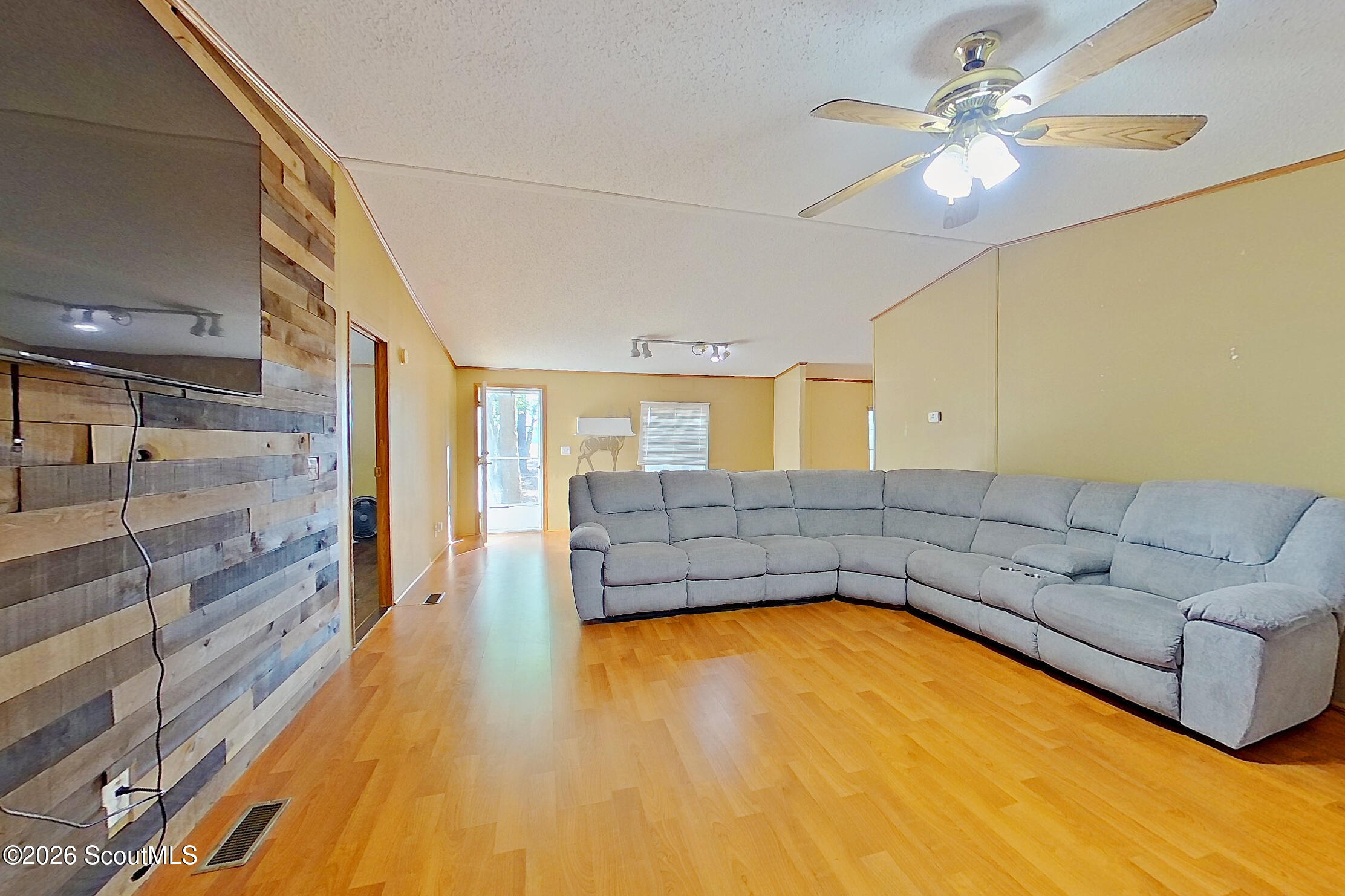 3259 W Horseshoe Road