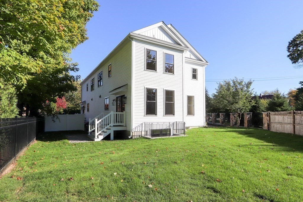 2163 Commonwealth Ave # 2