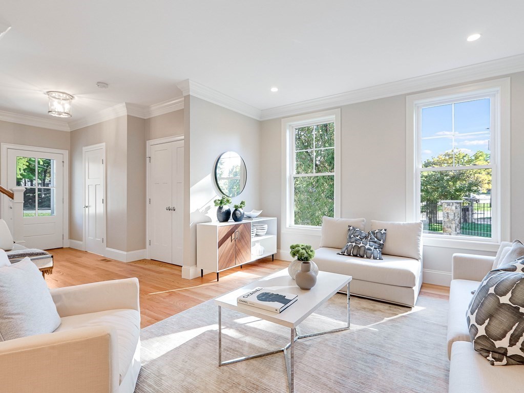 2163 Commonwealth Ave # 2