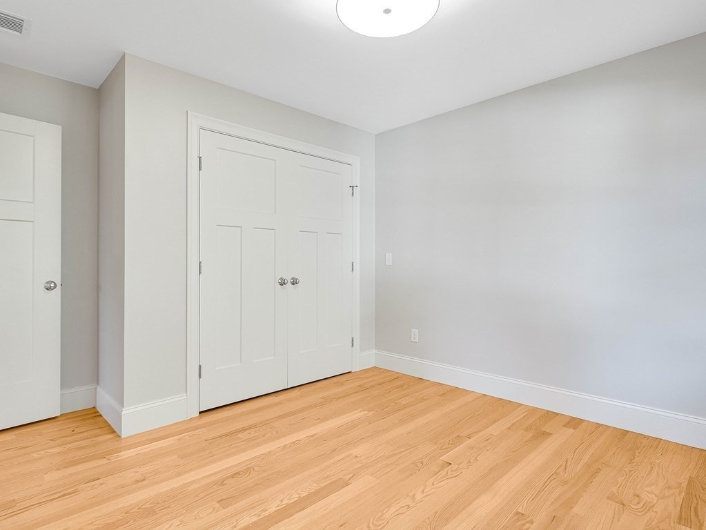 2163 Commonwealth Ave # 2