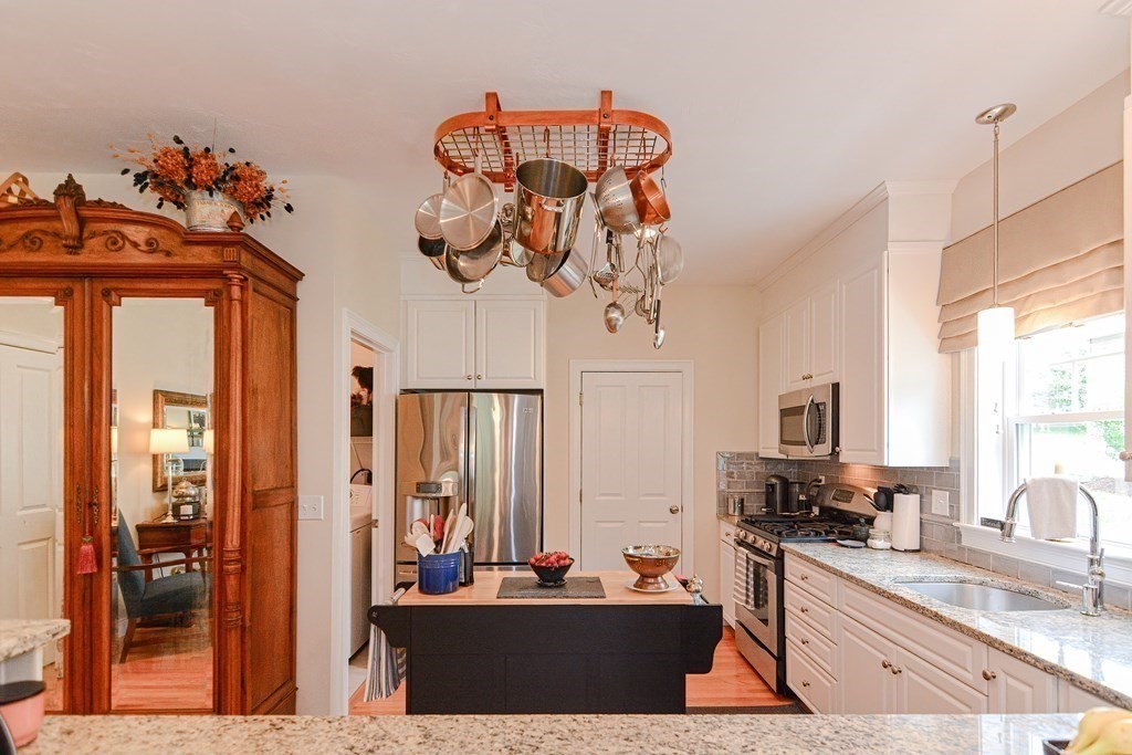 158 Walden Way # 1