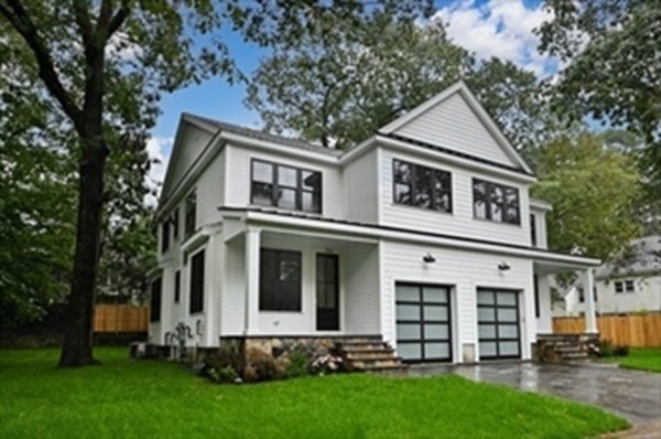 25 Oak Street # B