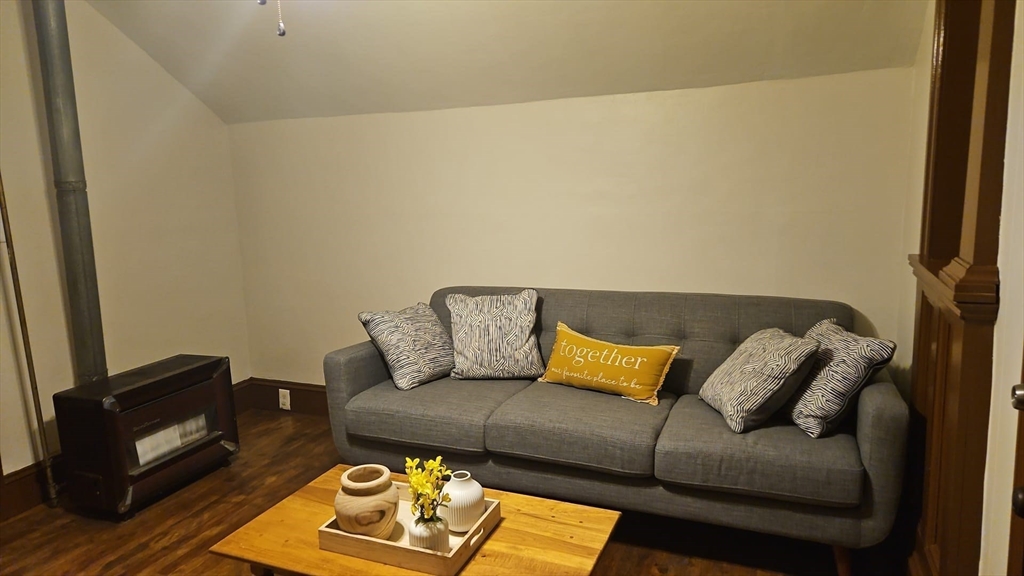 117 Illinois St. # 3