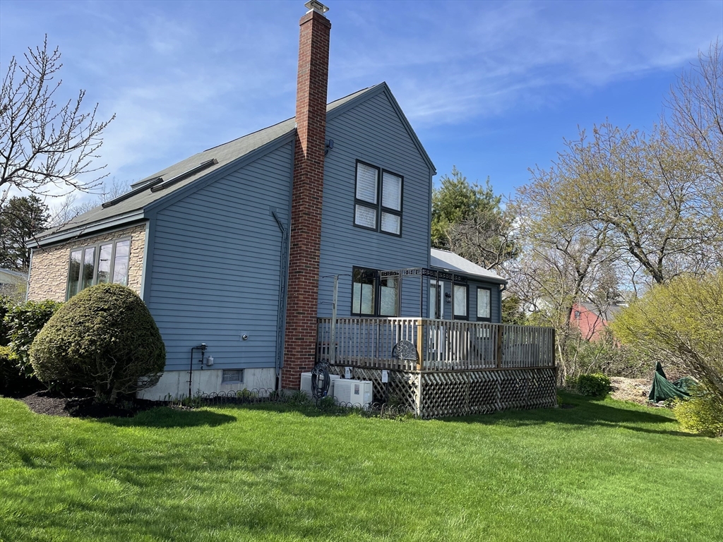 16 Howard Ave