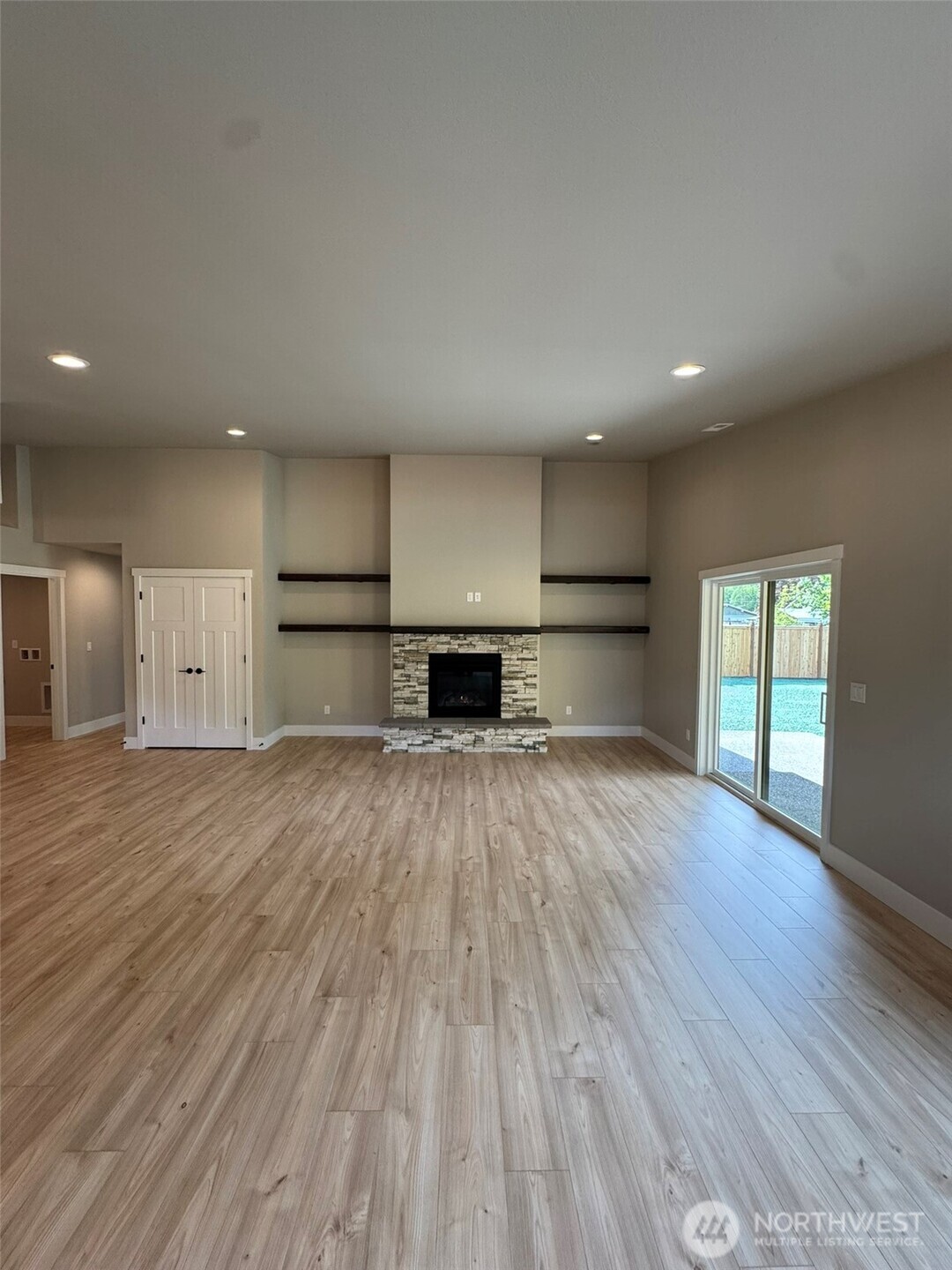 1212 Cascade Street
