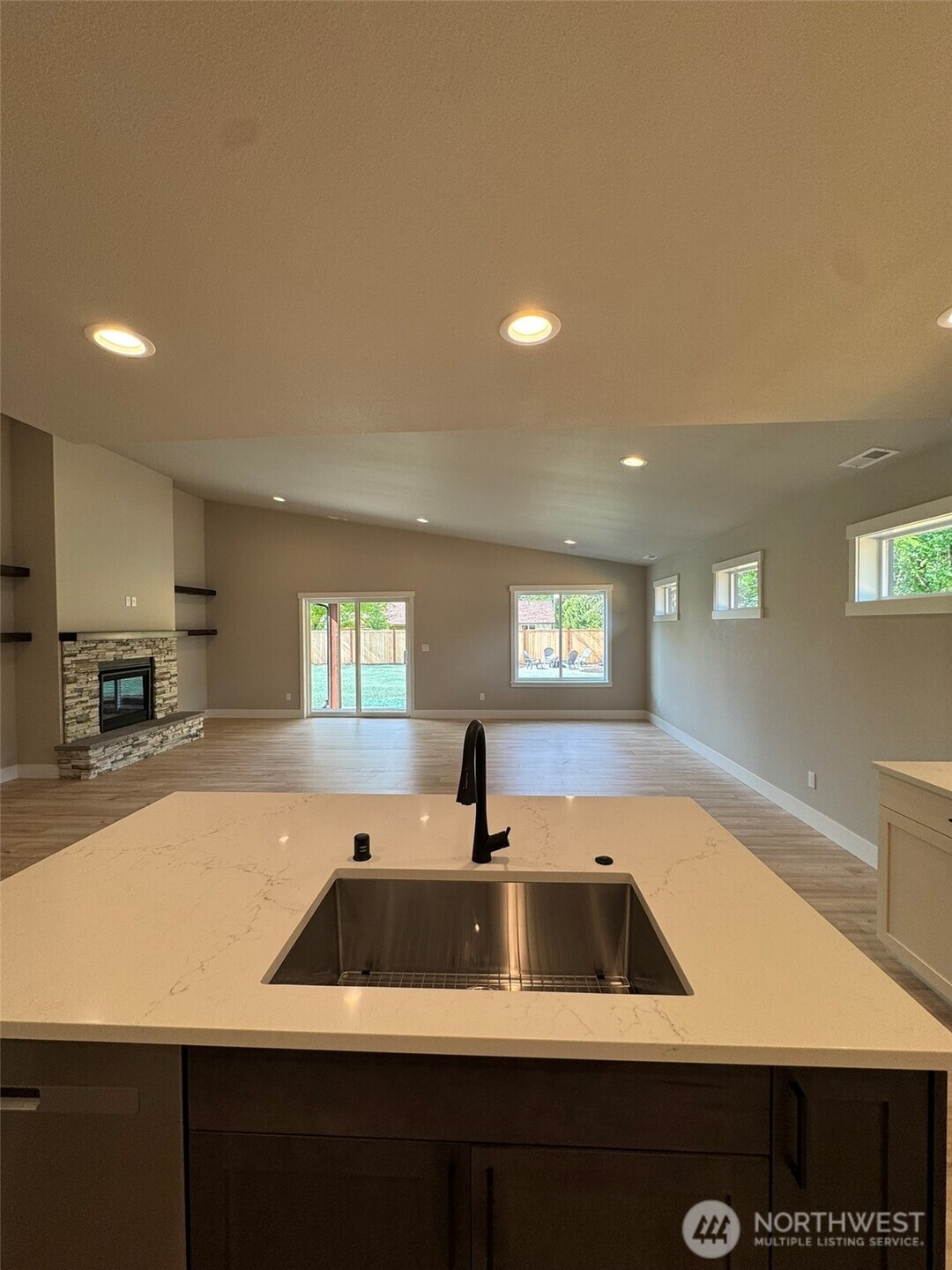 1212 Cascade Street
