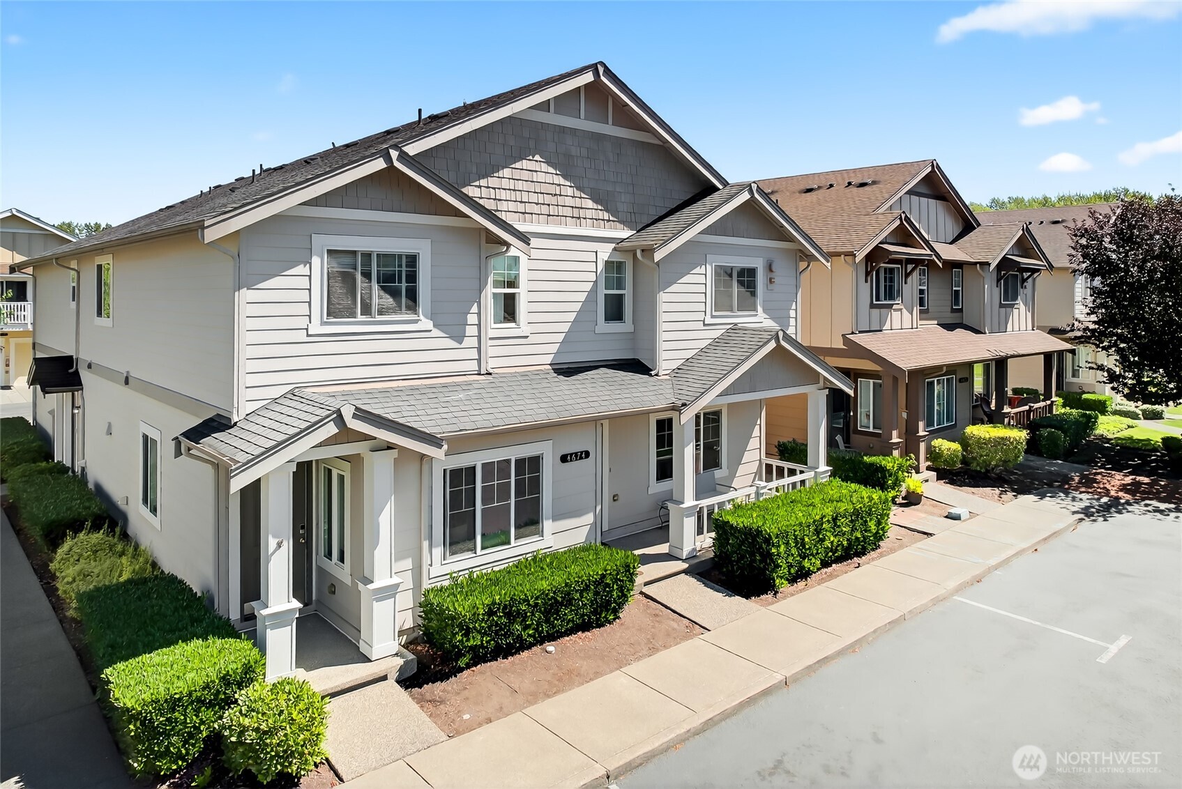 4674 Wade Street Unit: 102
