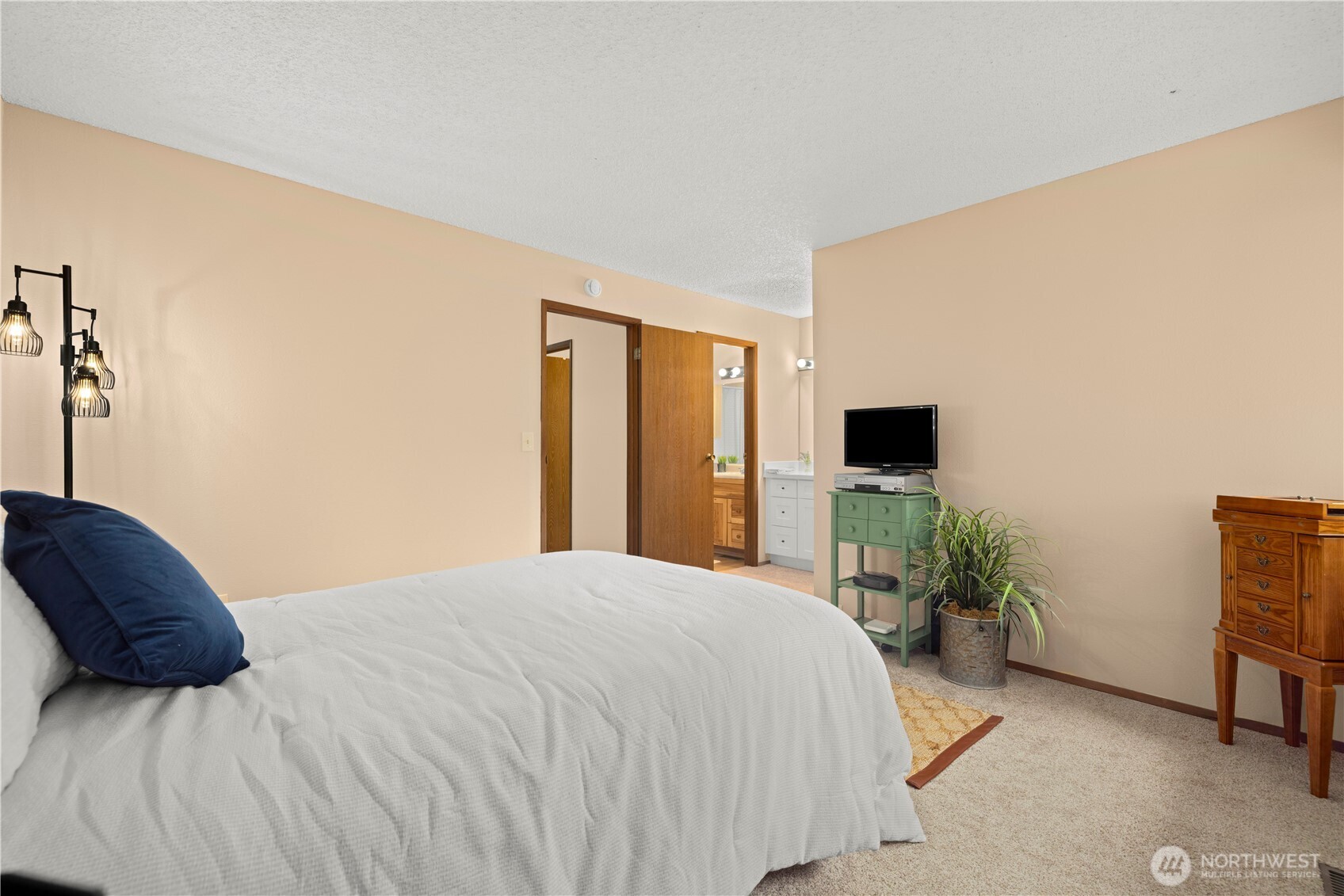 12024 101 Avenue NE Unit: E2