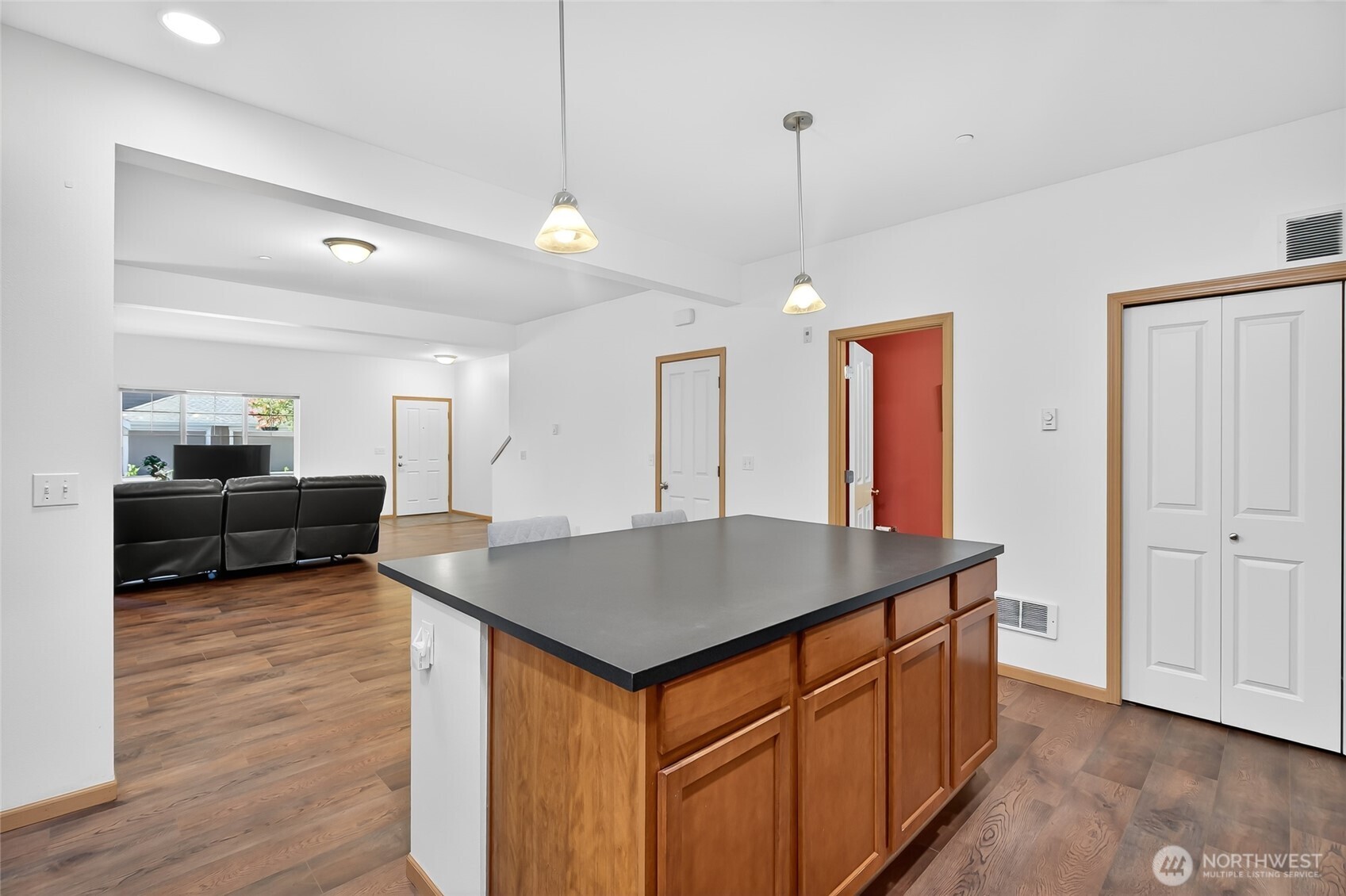 4674 Wade Street Unit: 102