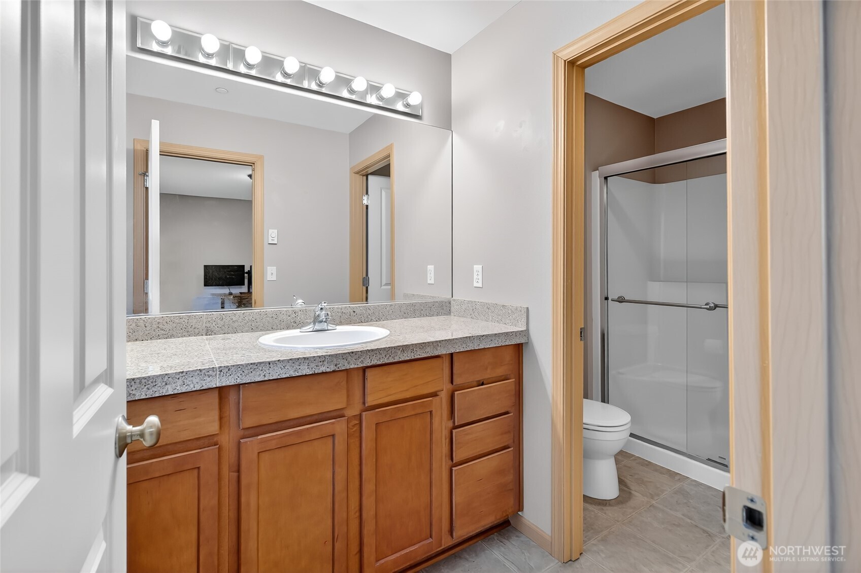 4674 Wade Street Unit: 102