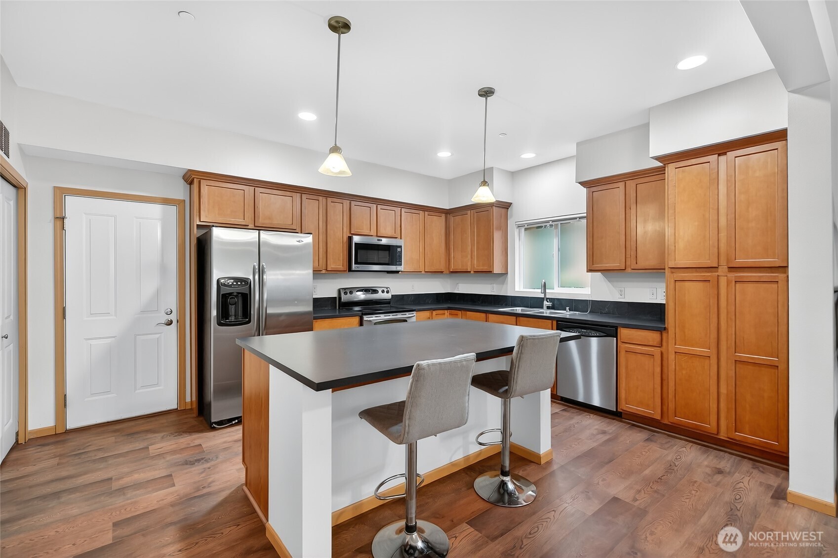 4674 Wade Street Unit: 102