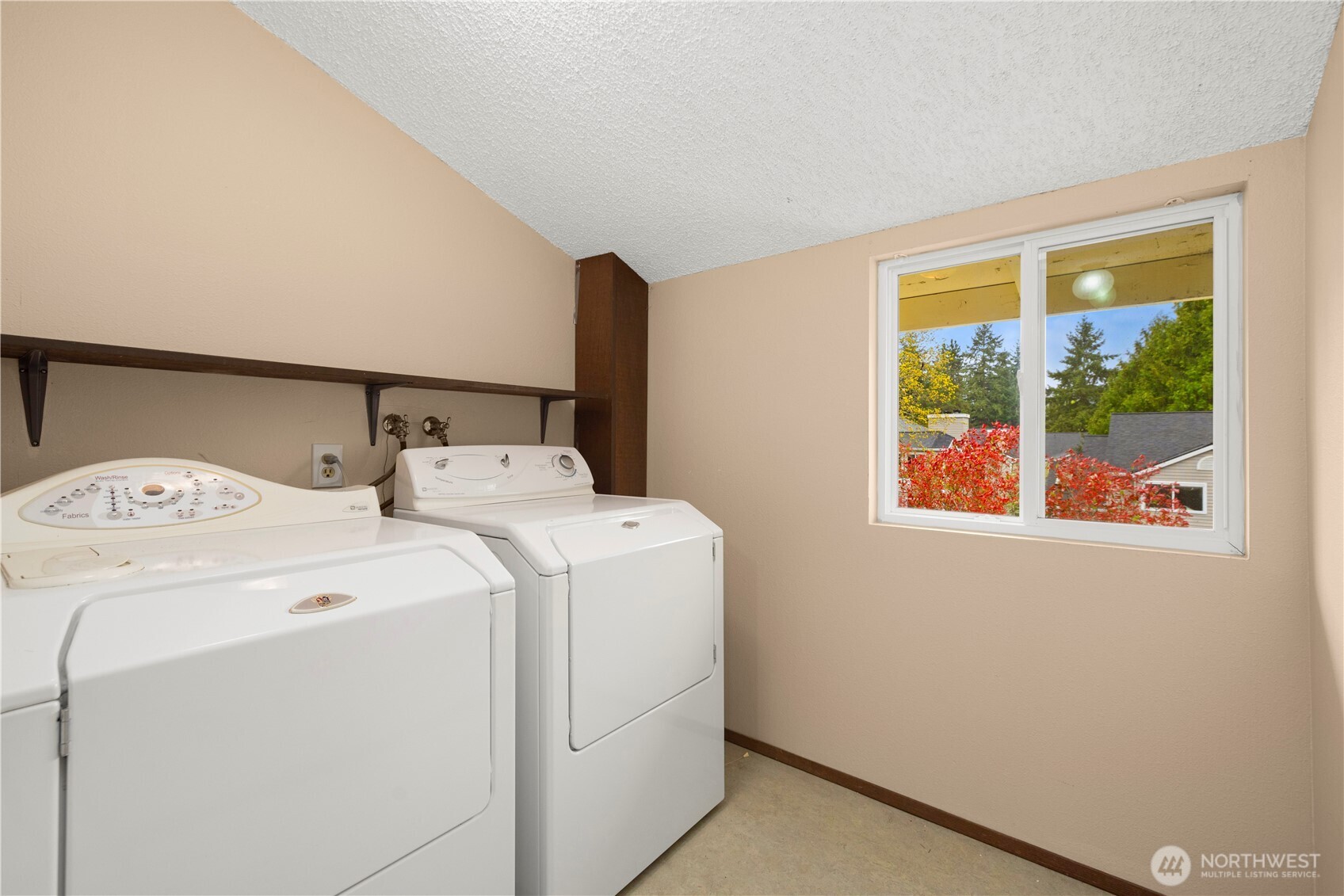 12024 101st Avenue NE Unit: E2