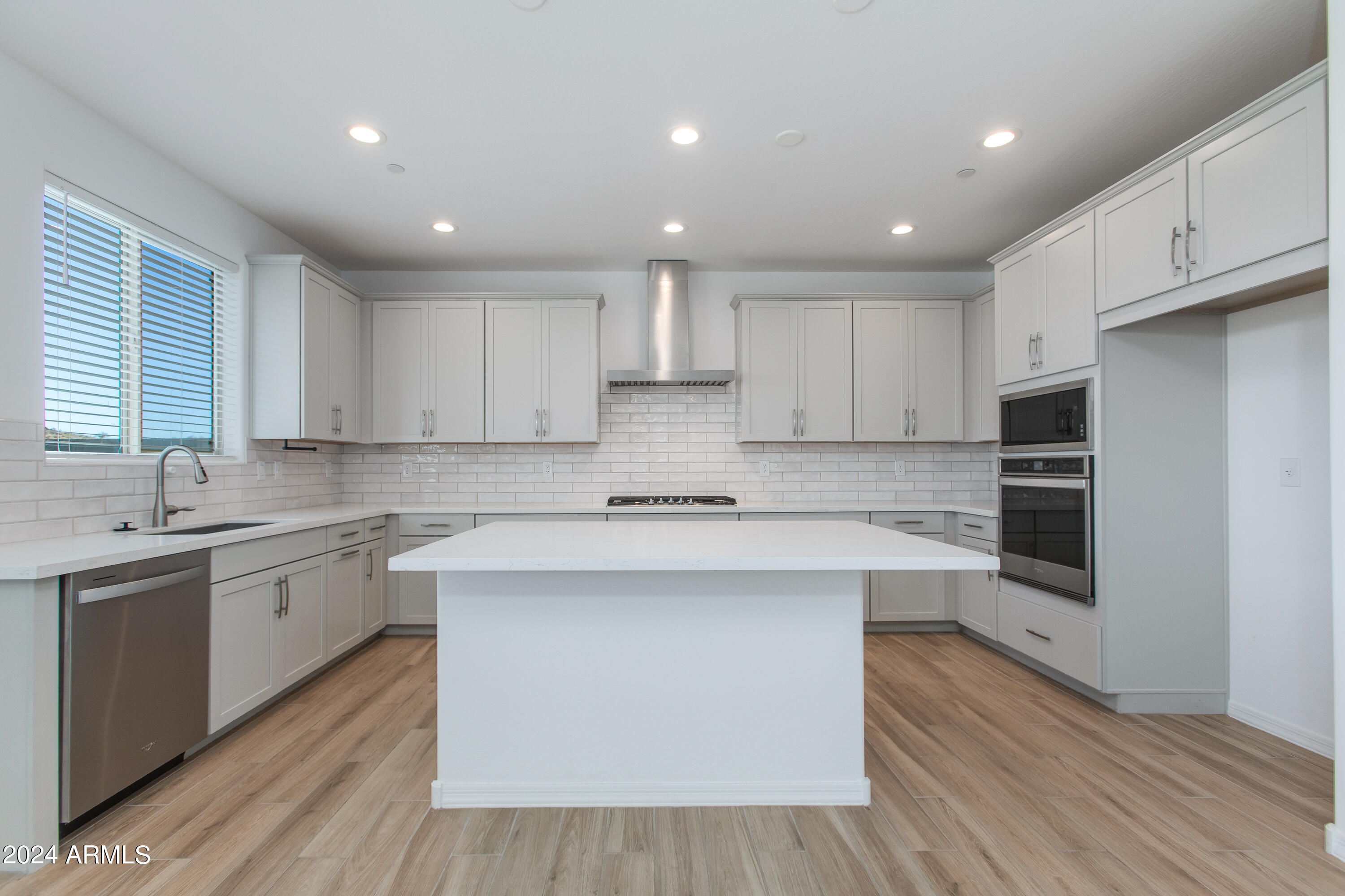13313 W DALE Lane