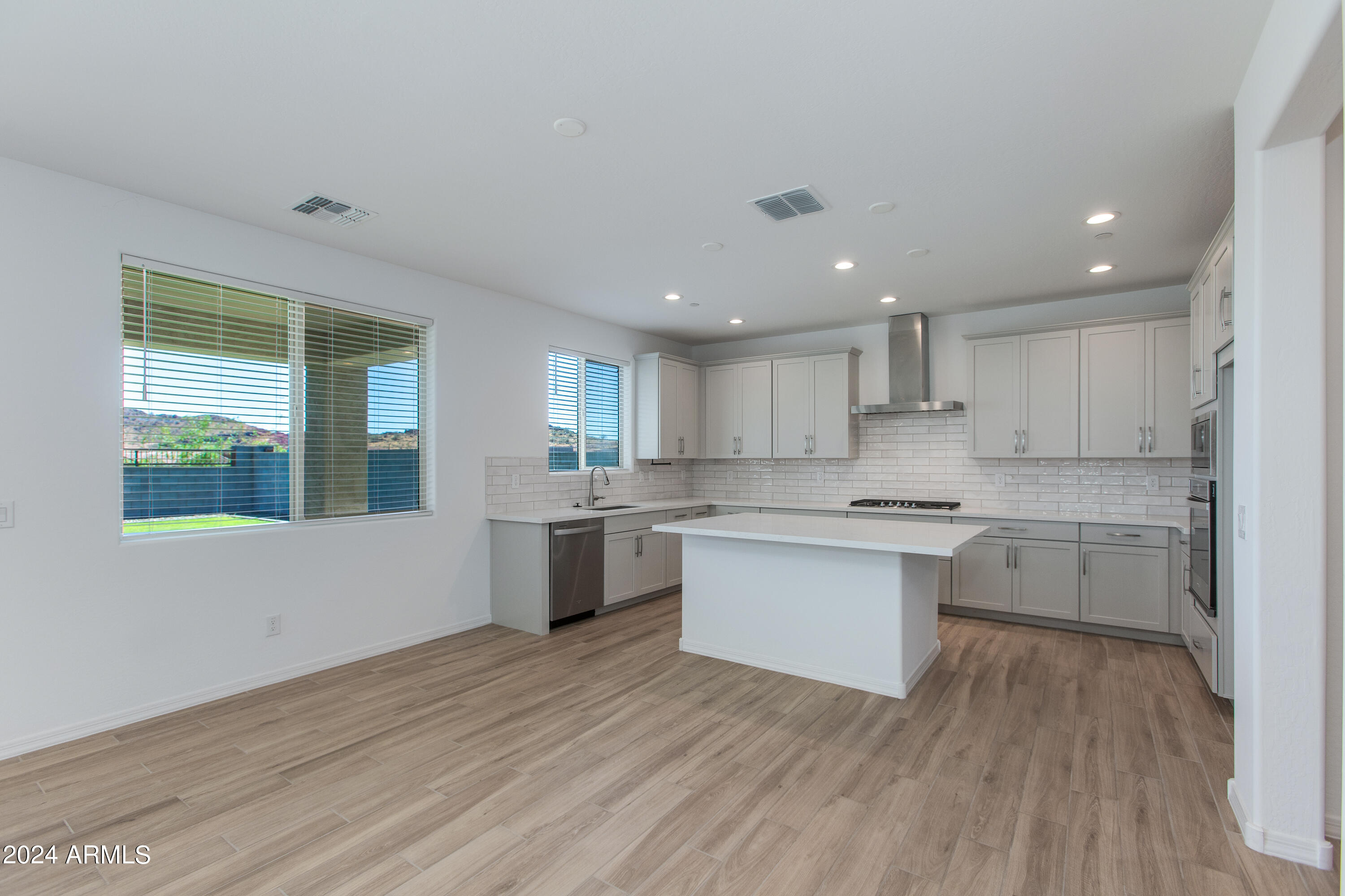 13313 W DALE Lane
