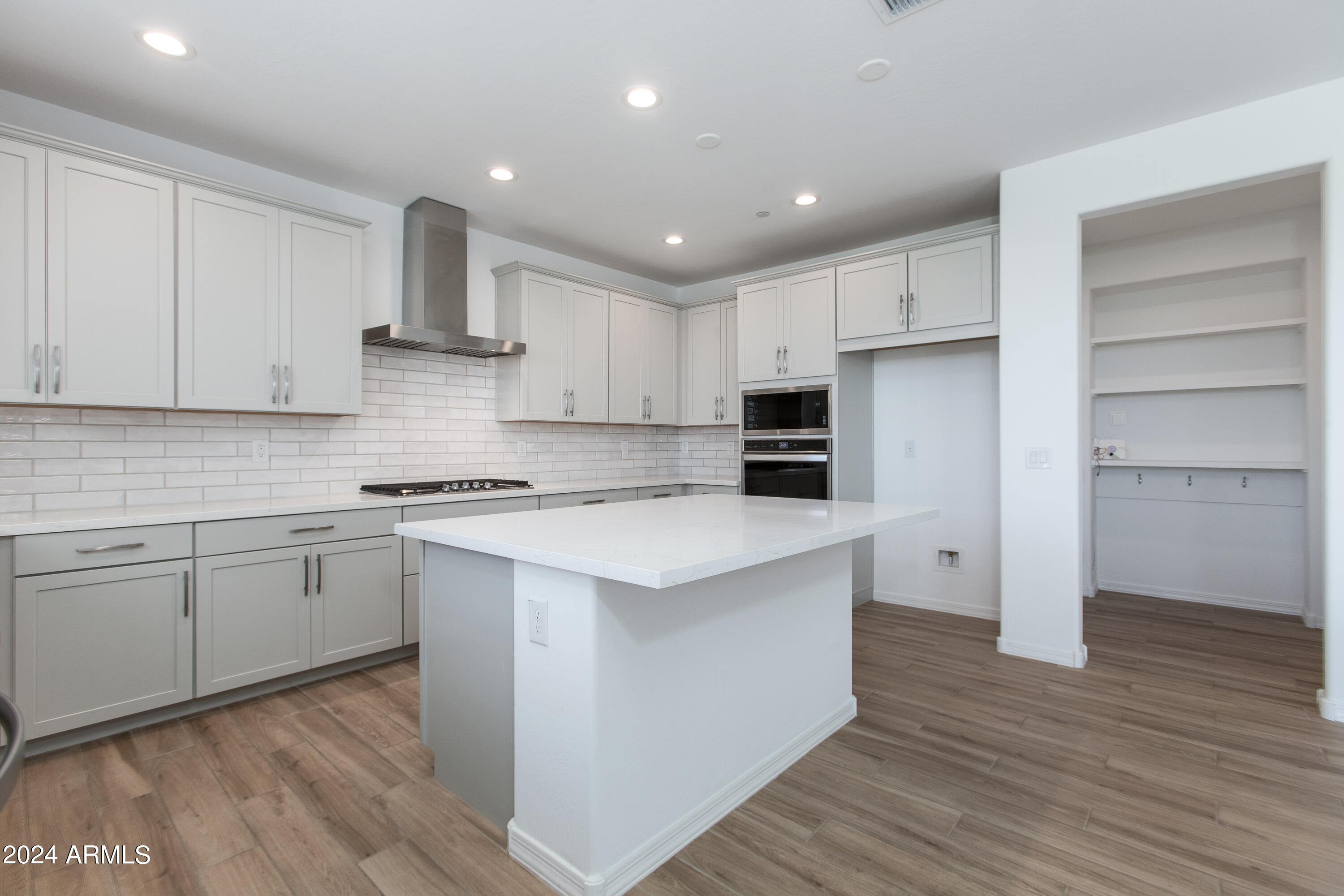 13313 W DALE Lane