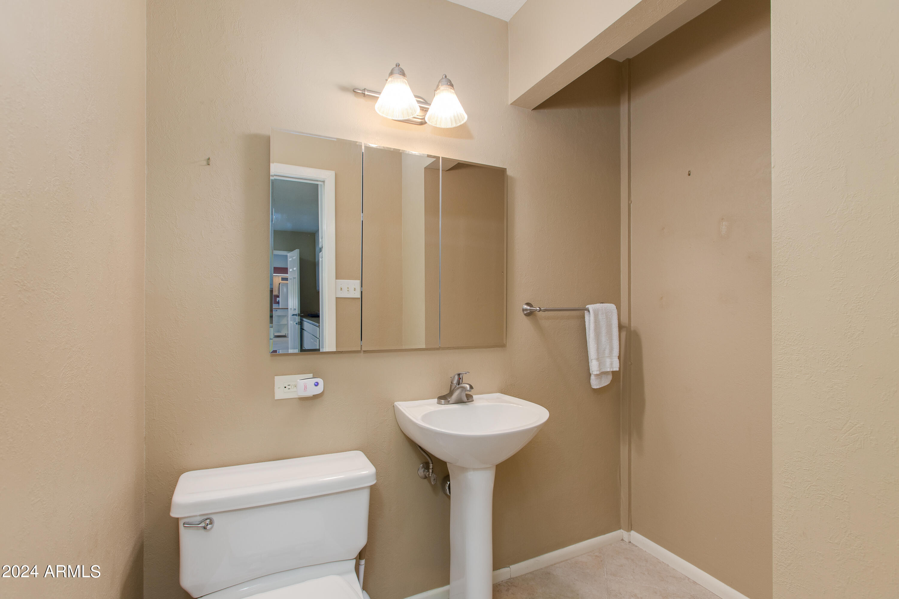 15213 N CAMEO Drive