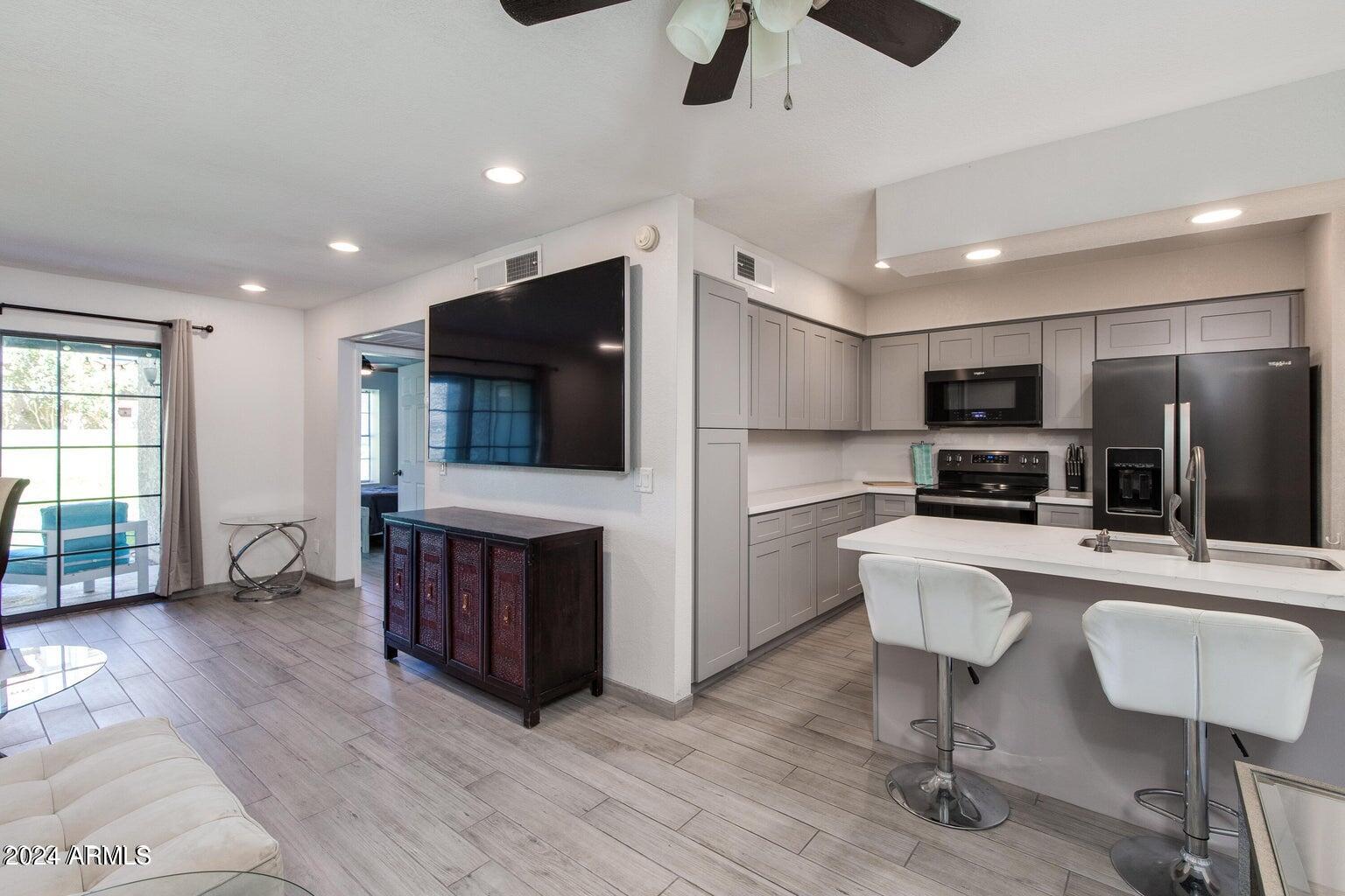 8020 E THOMAS Road 119