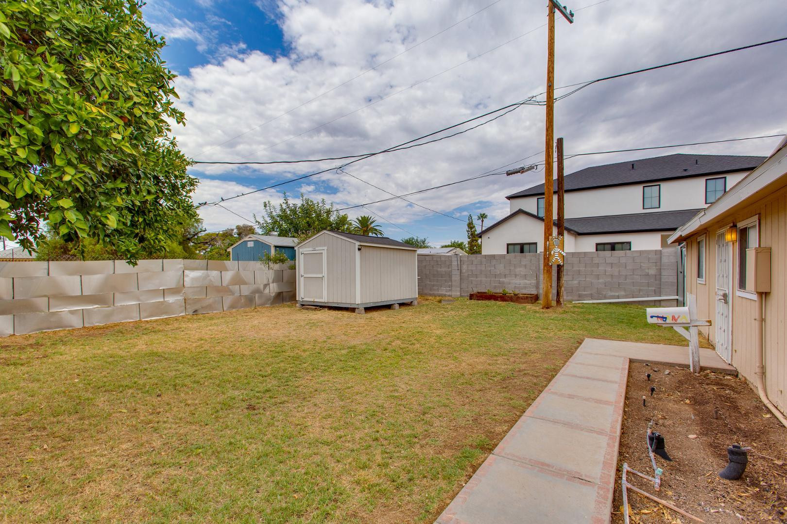 510 E Belmont Avenue