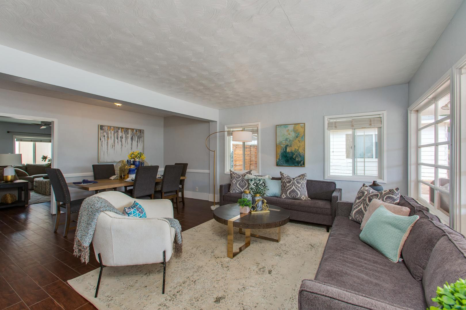 510 E Belmont Avenue