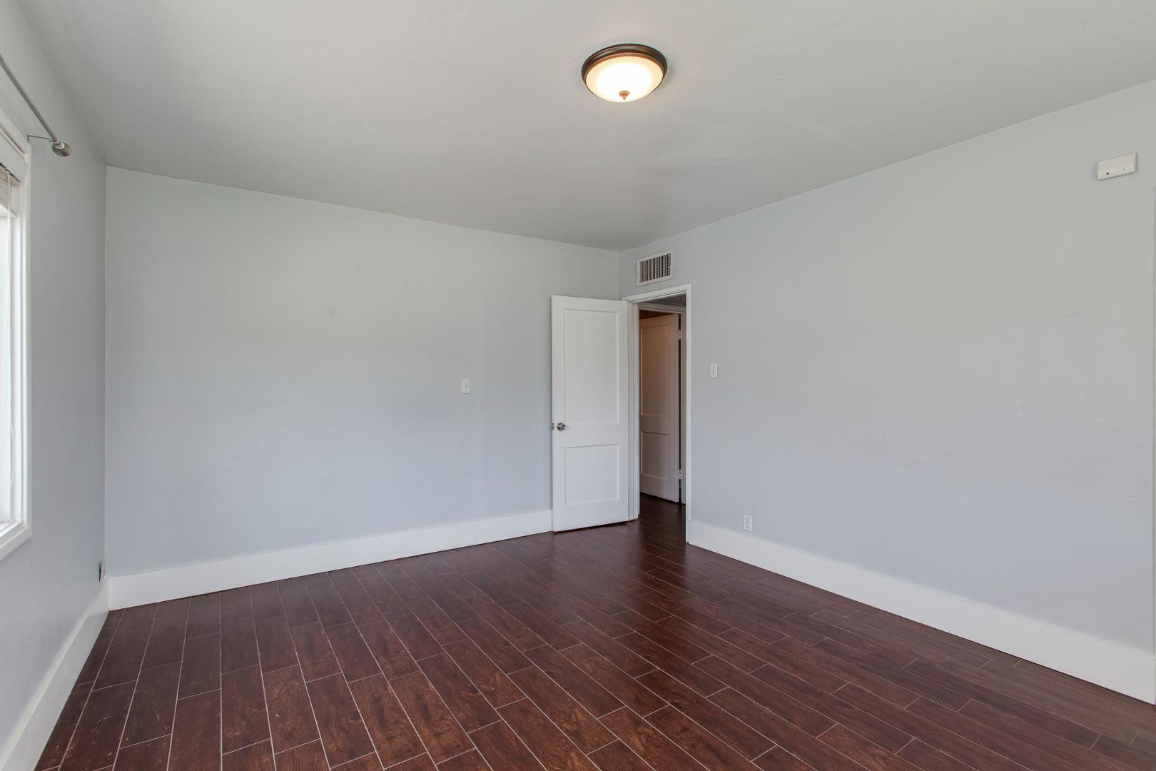 510 E Belmont Avenue