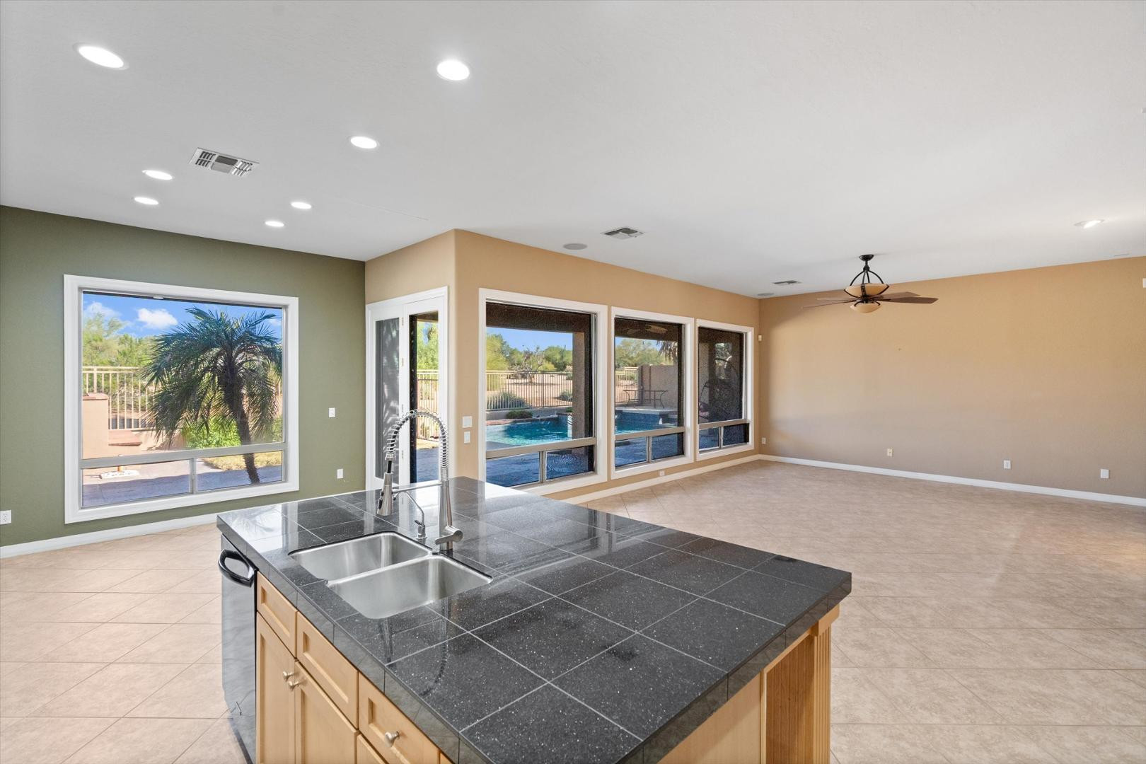 4136 E Pullman Road