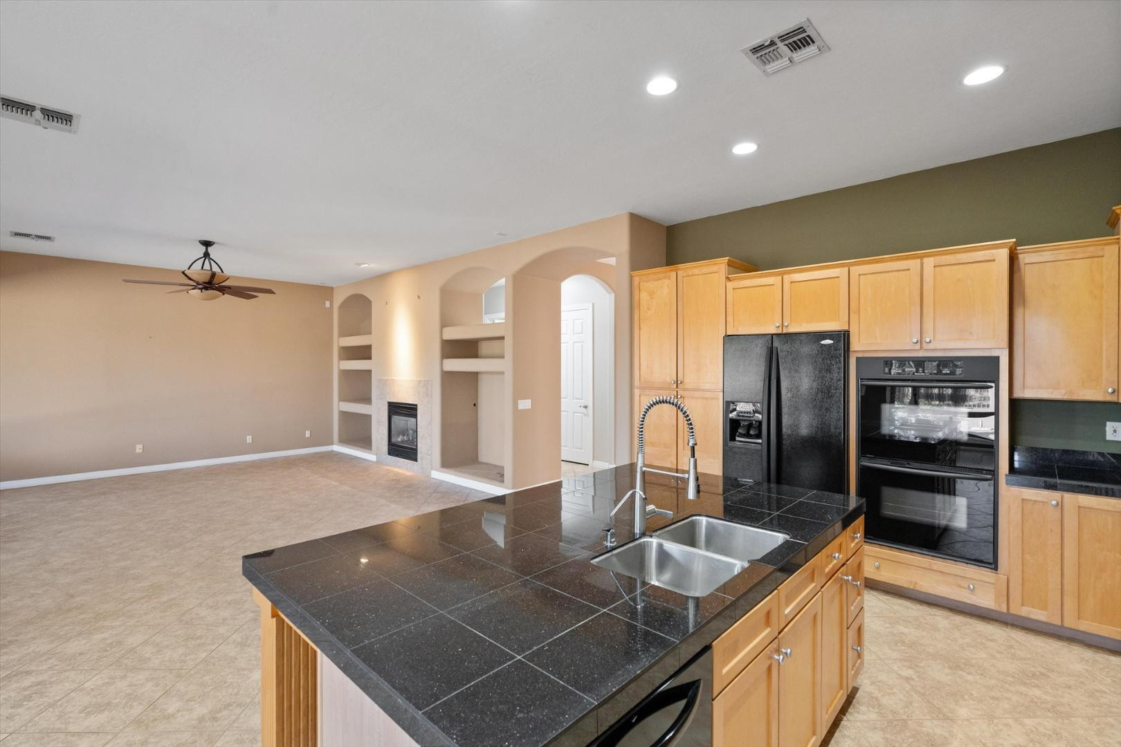 4136 E Pullman Road